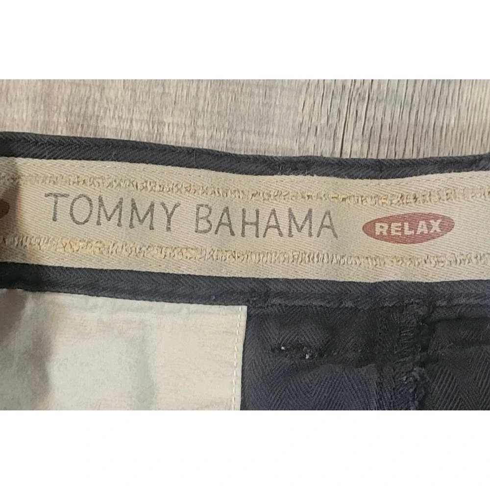 Tommy Bahama Relax Shorts Mens 33‎ Black Chino 100% Silk Pleated Summer Casual
